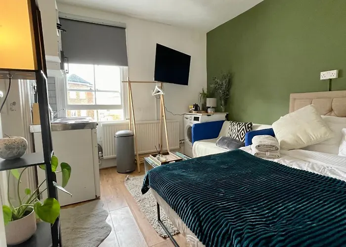 Fulham Studio Flat